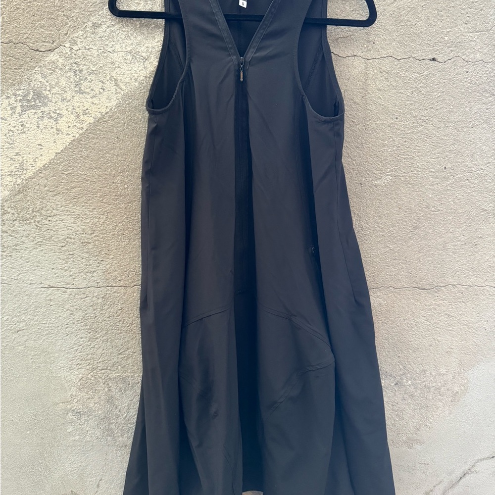 Staples long vest/dress/tunic. So versatile. Size Small. Runs big